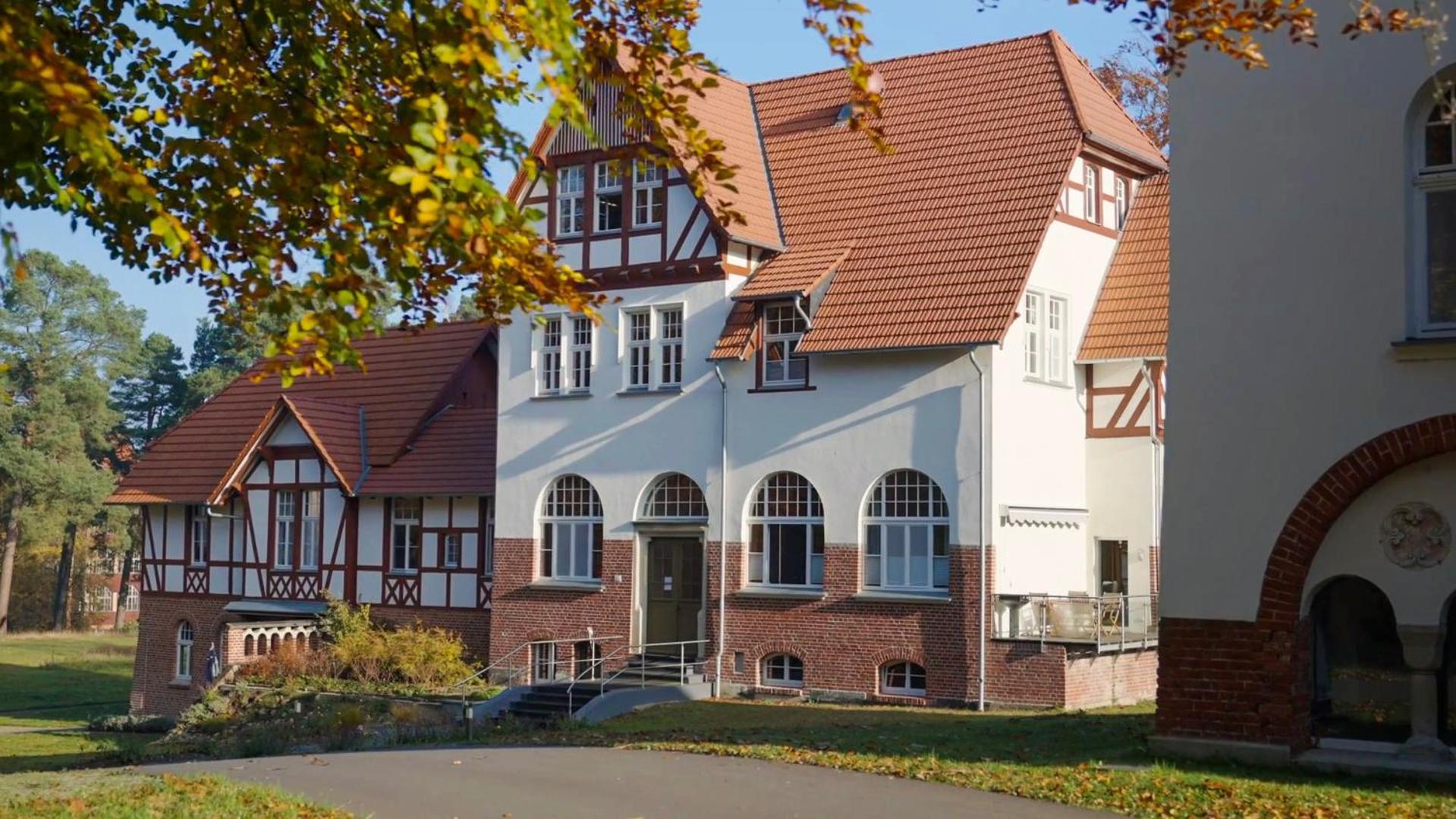 Parkresidenz Lychen, 3 Lychen
